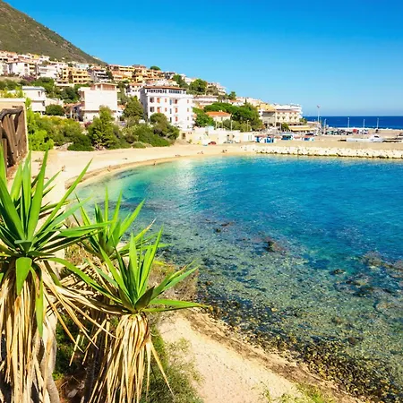 Cala Viola With Shared Pool *
